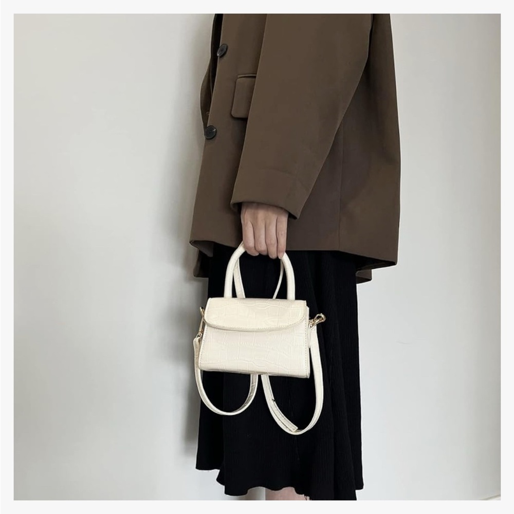 Tiny Crossbody Handbag with Crocodile Pattern Off white